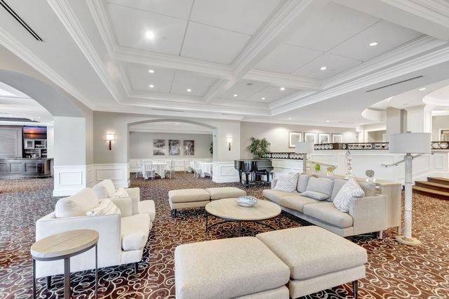 6974 Fountains Circle, Lake Worth, FL 33467