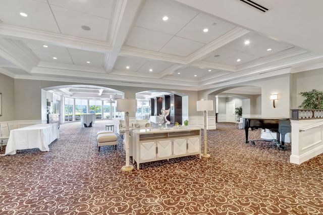 6974 Fountains Circle, Lake Worth, FL 33467