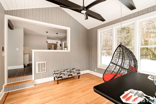 1542 Main Street, Glastonbury, CT 06033