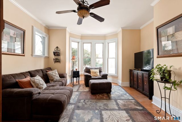 1542 Main Street, Glastonbury, CT 06033