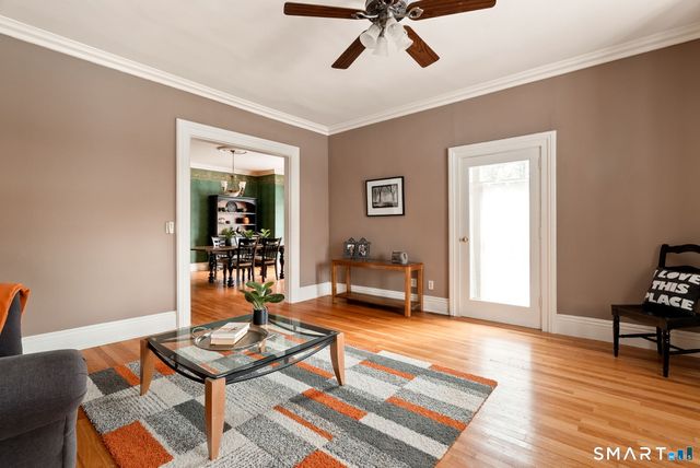 1542 Main Street, Glastonbury, CT 06033