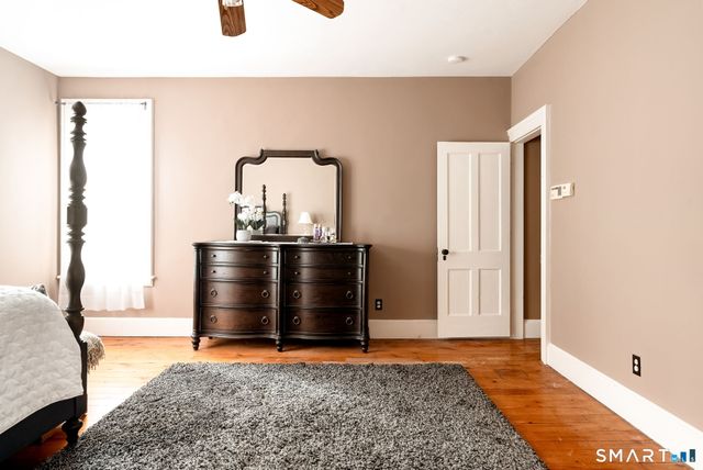 1542 Main Street, Glastonbury, CT 06033