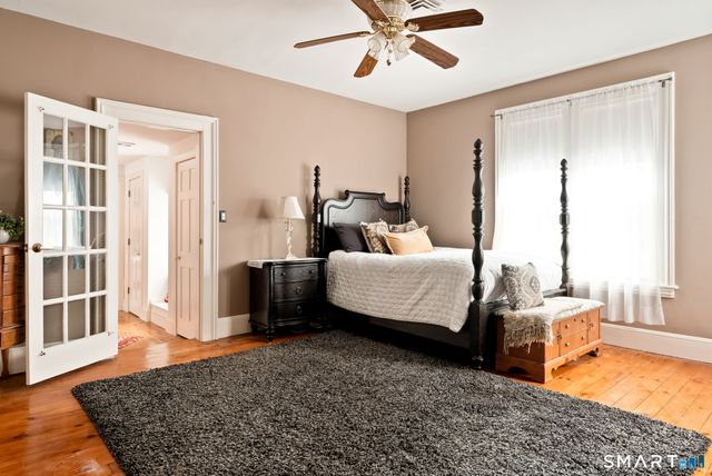 1542 Main Street, Glastonbury, CT 06033