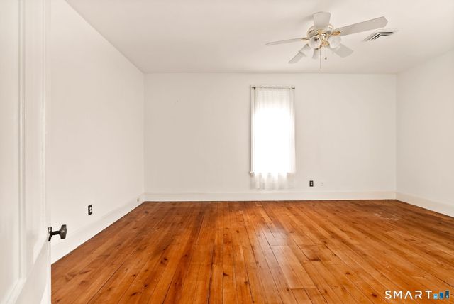 1542 Main Street, Glastonbury, CT 06033