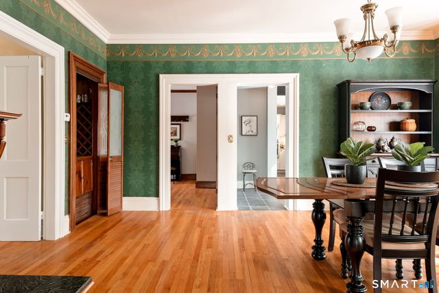 1542 Main Street, Glastonbury, CT 06033