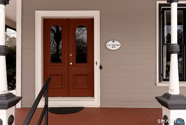 1542 Main Street, Glastonbury, CT 06033