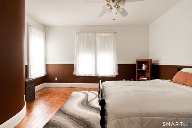 1542 Main Street, Glastonbury, CT 06033