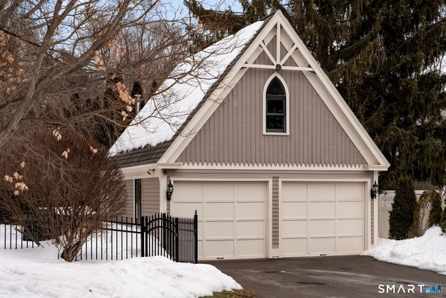 1542 Main Street, Glastonbury, CT 06033