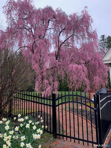 1542 Main Street, Glastonbury, CT 06033