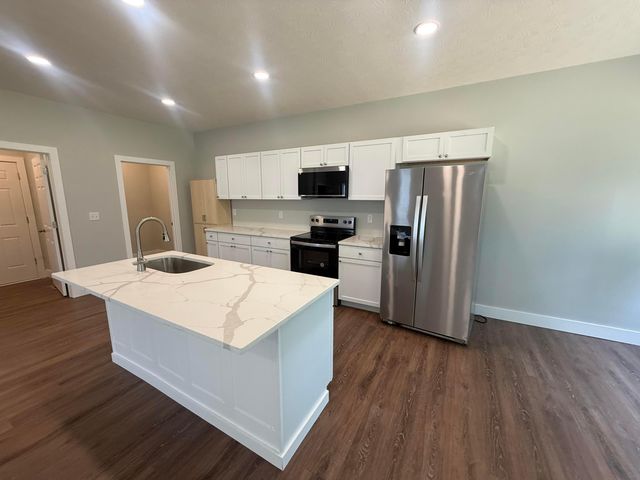 2614 Clybourne Road, Columbus, OH 43231