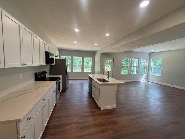 2614 Clybourne Road, Columbus, OH 43231