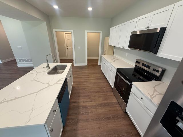 2614 Clybourne Road, Columbus, OH 43231
