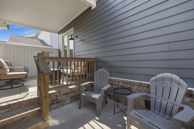 415 Dewar Dr, Franklin, TN 37064