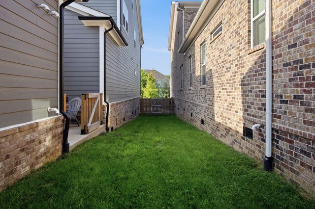 415 Dewar Dr, Franklin, TN 37064