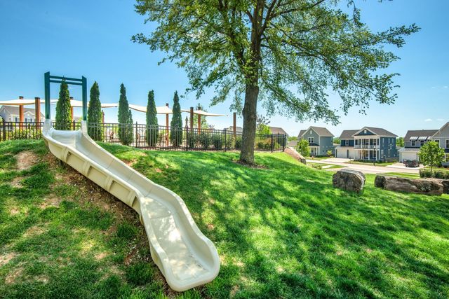 415 Dewar Dr, Franklin, TN 37064