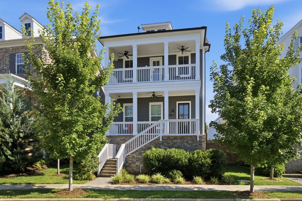 415 Dewar Dr, Franklin, TN 37064