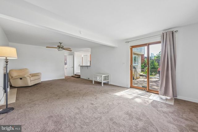 14 SCHOOL HOUSE LN, Blackwood, NJ 08012