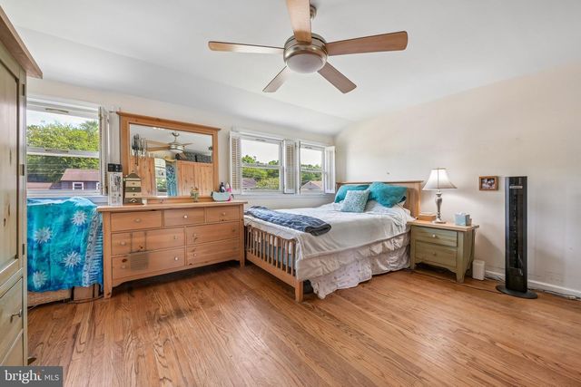 14 SCHOOL HOUSE LN, Blackwood, NJ 08012