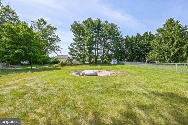 14 SCHOOL HOUSE LN, Blackwood, NJ 08012