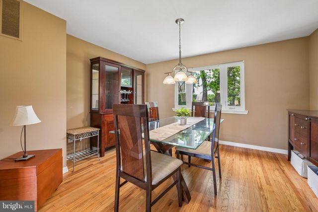 14 SCHOOL HOUSE LN, Blackwood, NJ 08012