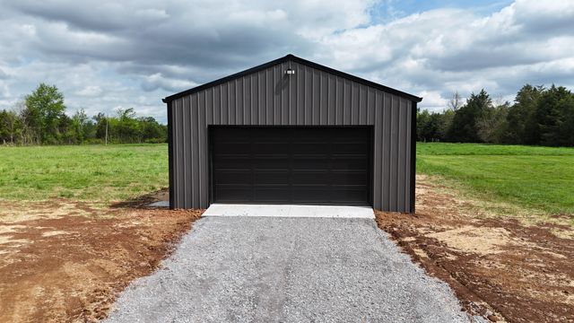1816 Wade Brown Rd, Lewisburg, TN 37091