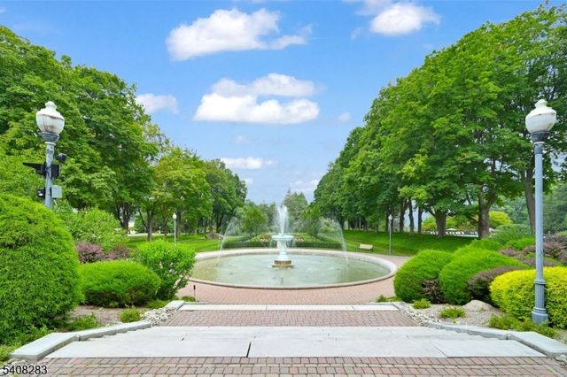 2301 Rio Vista Dr, Mahwah Twp., NJ 07430