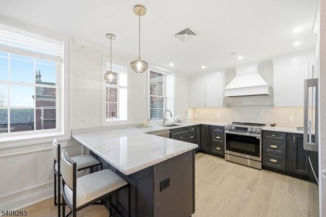 2301 Rio Vista Dr, Mahwah Twp., NJ 07430