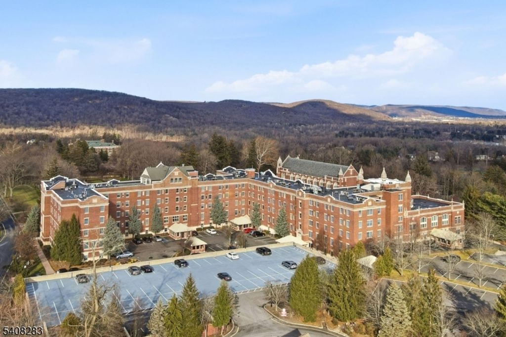 2301 Rio Vista Dr, Mahwah Twp., NJ 07430