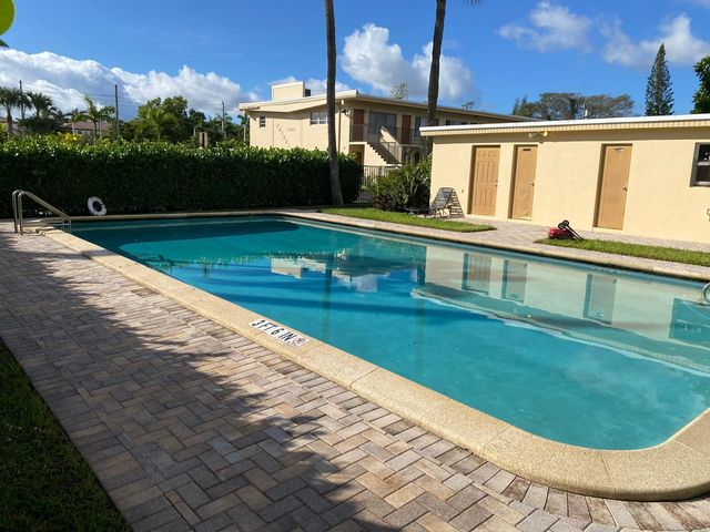 2303 S Federal Highway 19, Boynton Beach, FL 33435