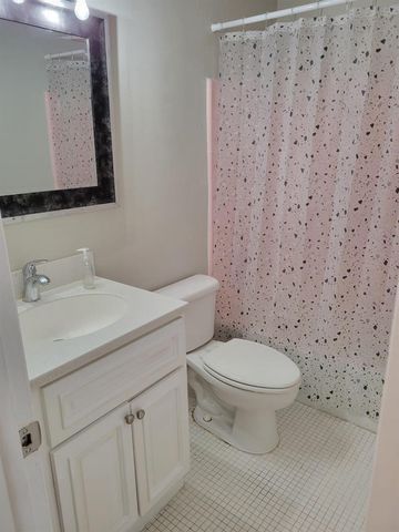 2303 S Federal Highway 19, Boynton Beach, FL 33435