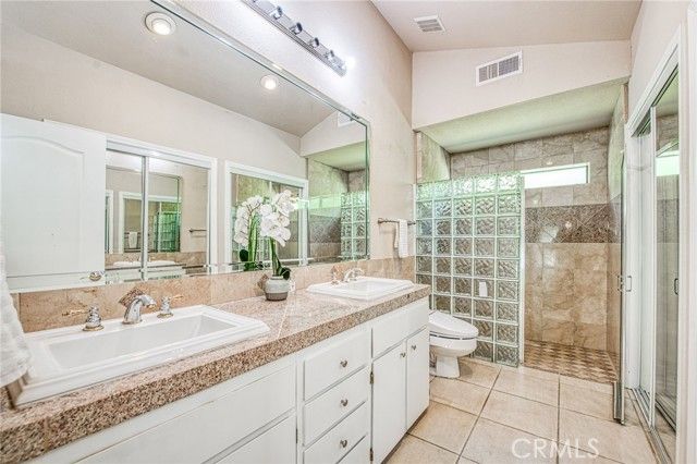 12235 Willow Avenue, Clovis, CA 93619