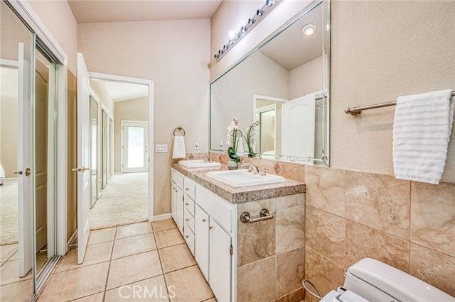 12235 Willow Avenue, Clovis, CA 93619