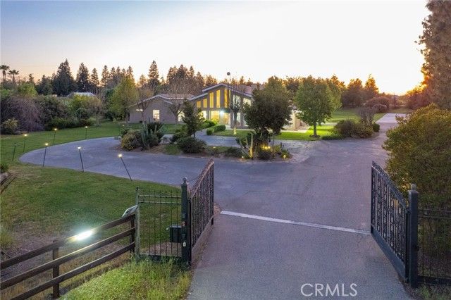 12235 Willow Avenue, Clovis, CA 93619