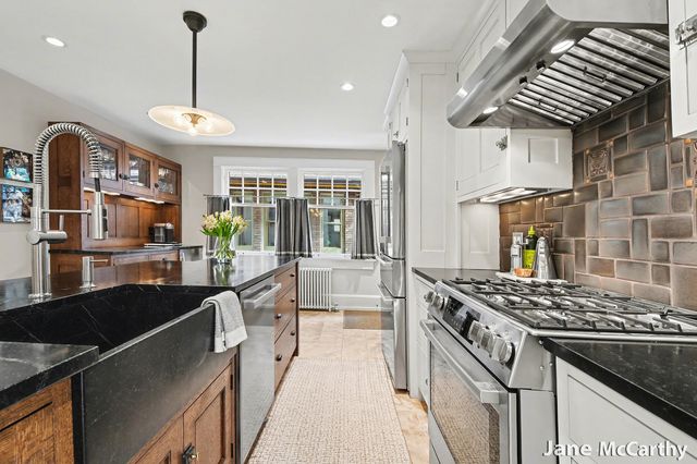 312 Morris Avenue Se, City Of Grand Rapids, MI 49503
