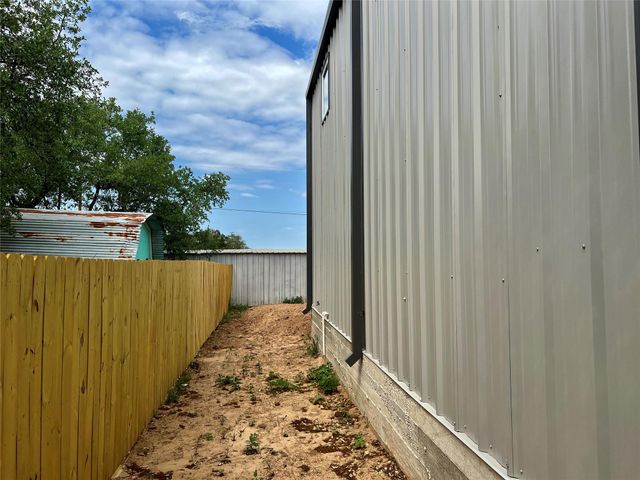 25102 WHITNEY DR, Spicewood, TX 78669