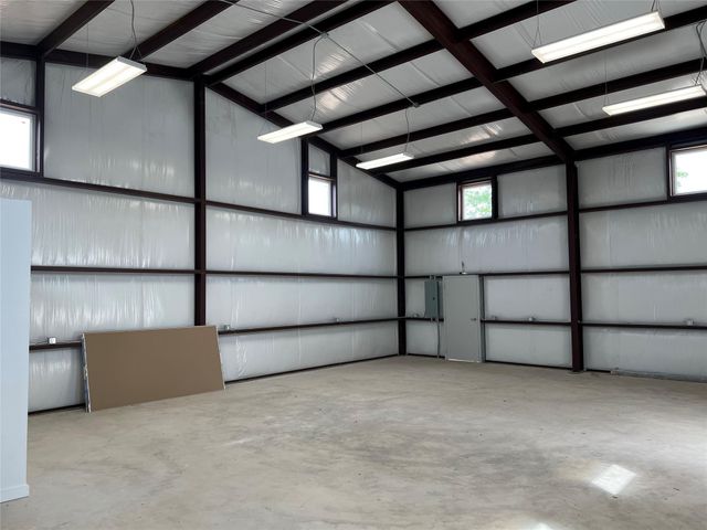 25102 WHITNEY DR, Spicewood, TX 78669