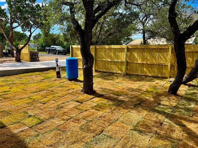 25102 WHITNEY DR, Spicewood, TX 78669