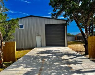 25102 WHITNEY DR, Spicewood, TX 78669