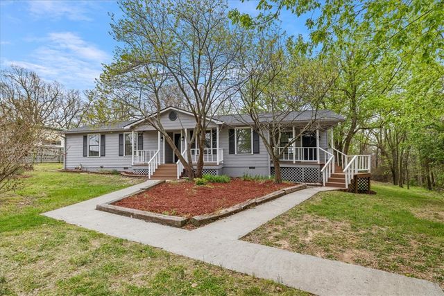 1537 Steele Road, Tontitown, AR 72762