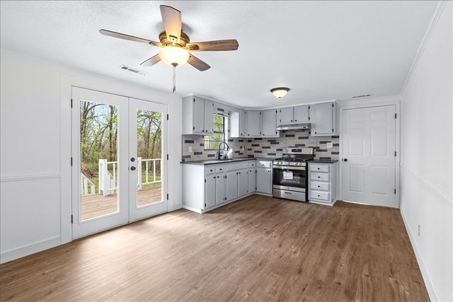 1537 Steele Road, Tontitown, AR 72762