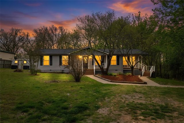 1537 Steele Road, Tontitown, AR 72762
