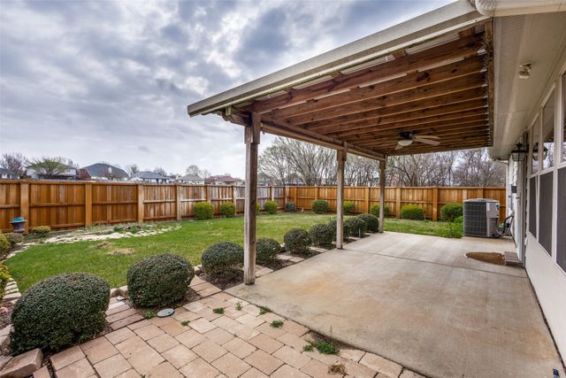 1009 Oak Hollow Lane, Anna, TX 75409