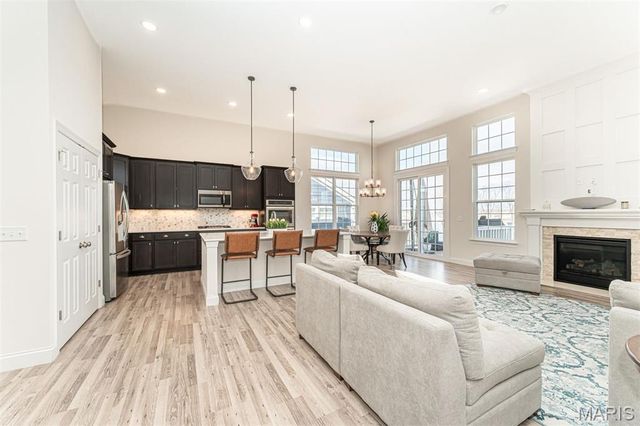 17145 Centaur Station Drive, Wildwood, MO 63040