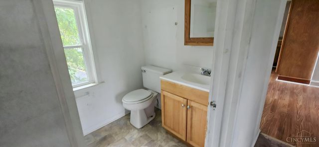 128 W Burroughs Street, Blanchester, OH 45107