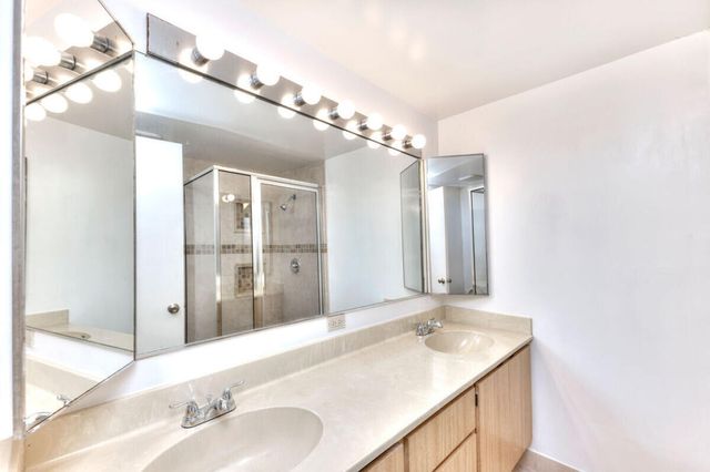 5731 57th Way 42a, West Palm Beach, FL 33409