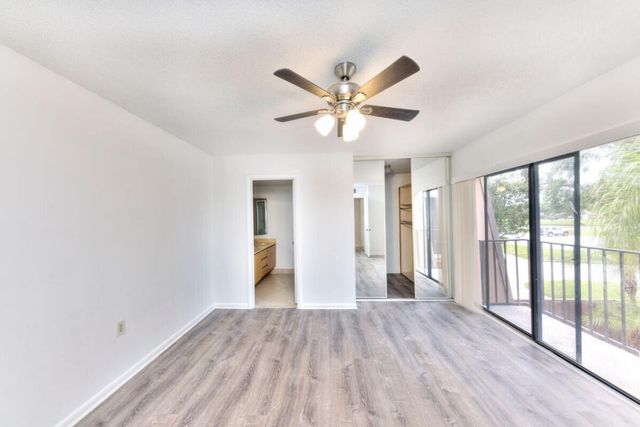 5731 57th Way 42a, West Palm Beach, FL 33409