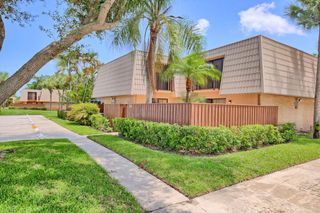 5731 57th Way 42a, West Palm Beach, FL 33409