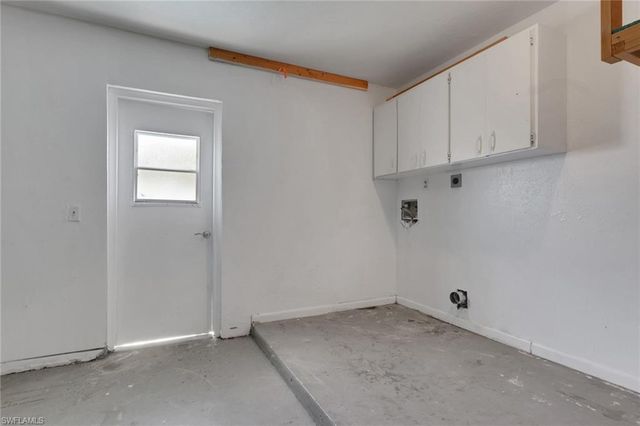105 SE 44th TER, Cape Coral, FL 33904