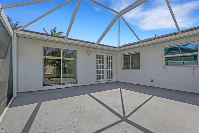 105 SE 44th TER, Cape Coral, FL 33904