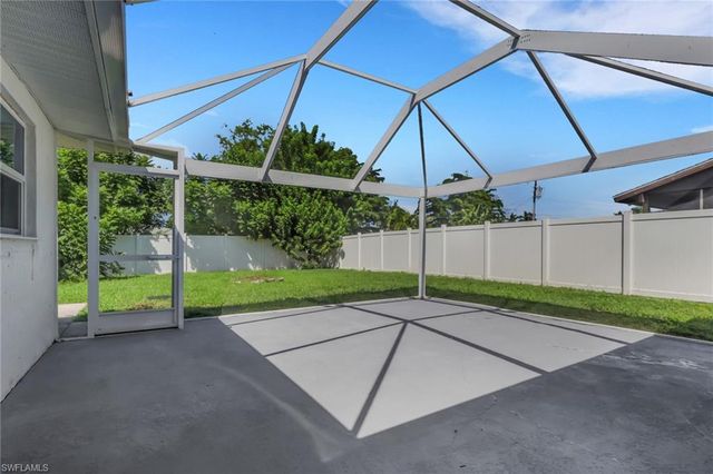 105 SE 44th TER, Cape Coral, FL 33904